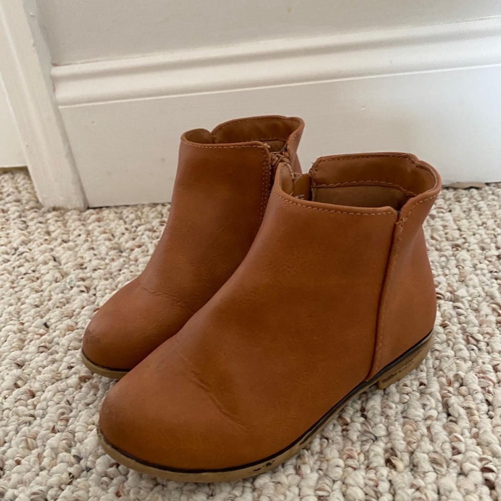 Cat and Jack toddler booties